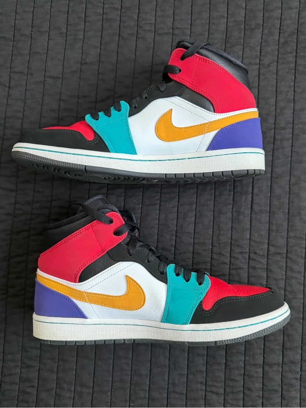 Jordan 1 Mid - Bred Multi-Color (2018) M8